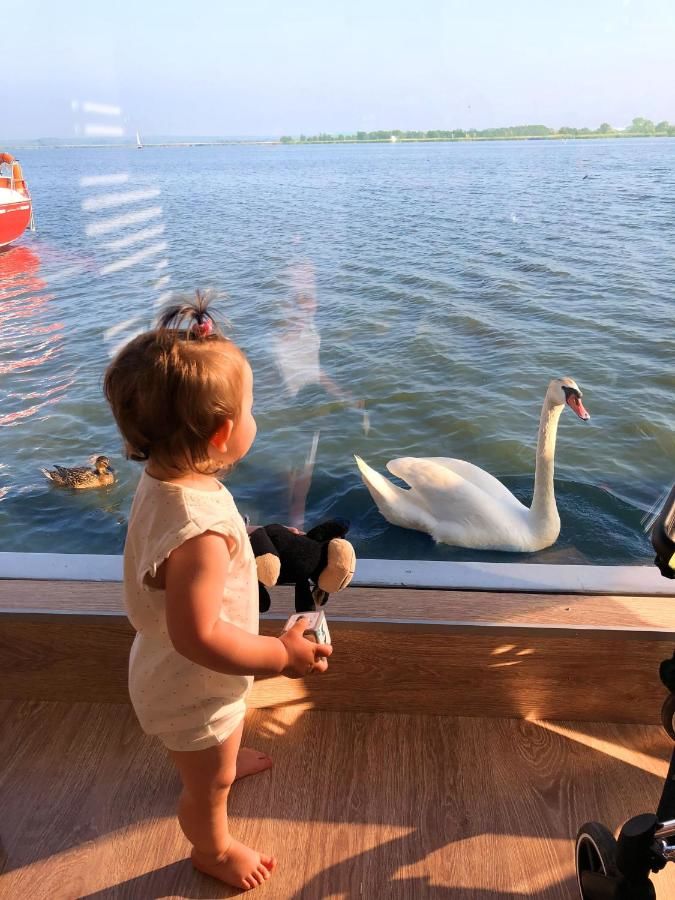 Ботели Grand HT Houseboats- domki na wodzie z motorówką, sauną, wanną z hydromasażem i kominkiem Unieście Мельно-29